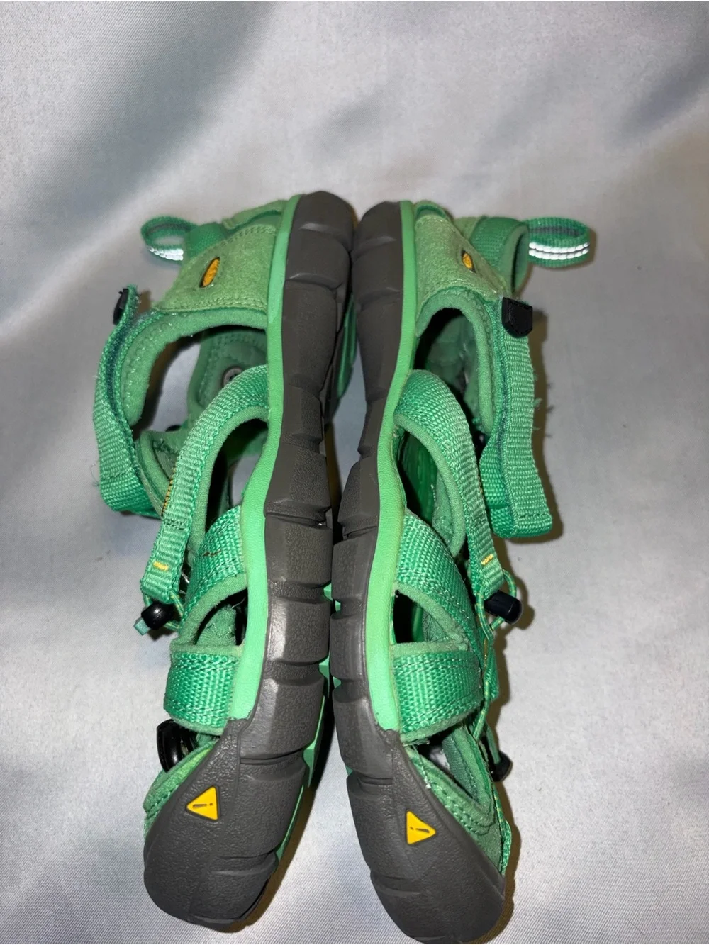 Keen Kids Green Closed-Toe Sport Sandals kid size 5